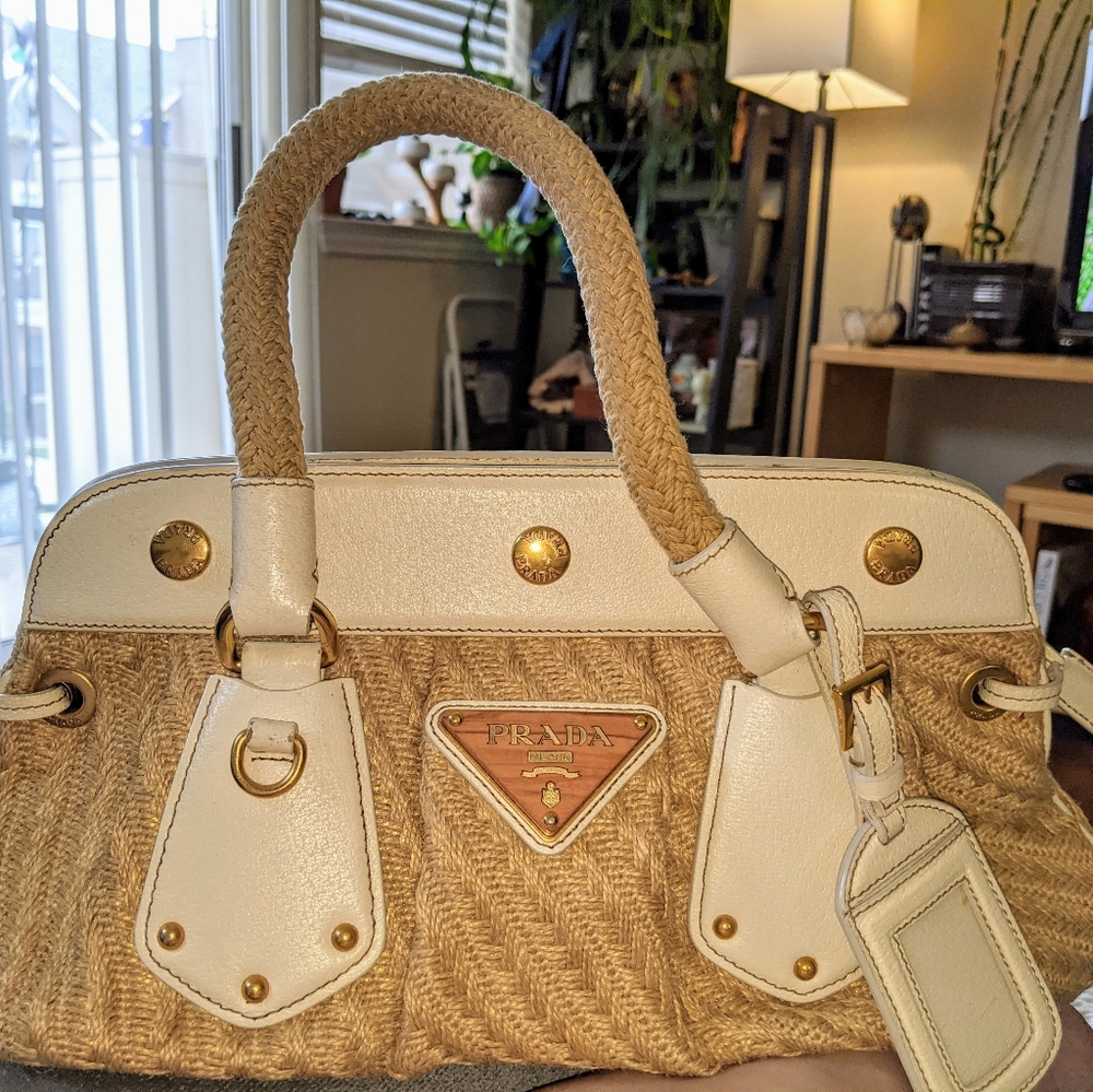 Prada purse w/ dust bag & name tag keychain